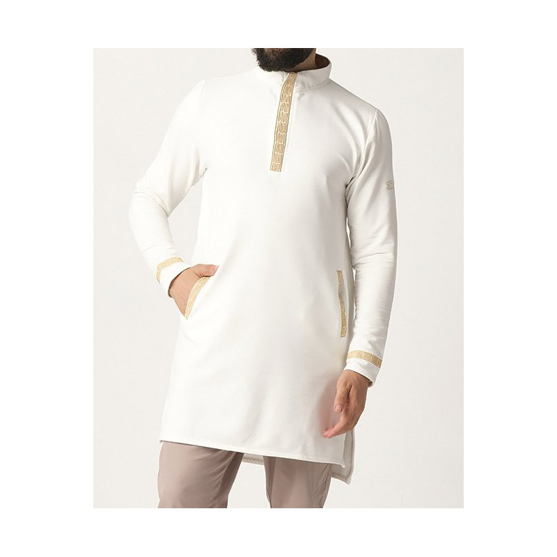 Qamis Court - Blanc Cassé et Broderie Doré - Qaba'il : Eminence Qamis Court - Blanc Cassé et Broderie Doré - Qaba'il : Eminence