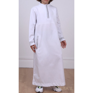 Qamis BlancLong Brodé Argent - KID et ADO - Manches Longues Qaba'il : Eminence