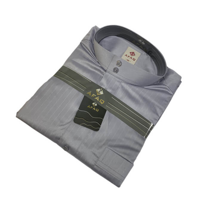 Qamis Saoudien à Col - Tissu Glacé Gris Clair - Style Haramain ou Daffah -Afaq Qamis Saoudien à Col - Tissu Glacé Gris Clair - Style Haramain ou Daffah -Afaq
