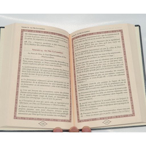 Le Saint Coran - Uniquement en Français - Couverture Souple Noir - Format Moyen 14,50 x 20 cm