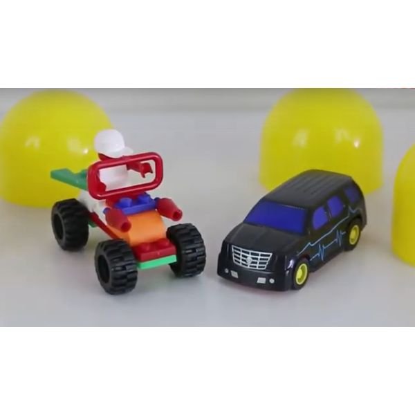 Capsule Toys Fille - Jouet Surprise avec Sucette et Autocollant - Halal - Cosby
