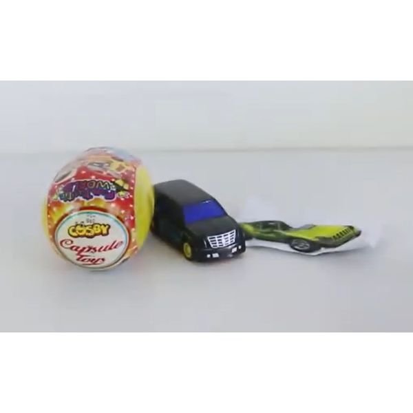 Capsule Toys Fille - Jouet Surprise avec Sucette et Autocollant - Halal - Cosby