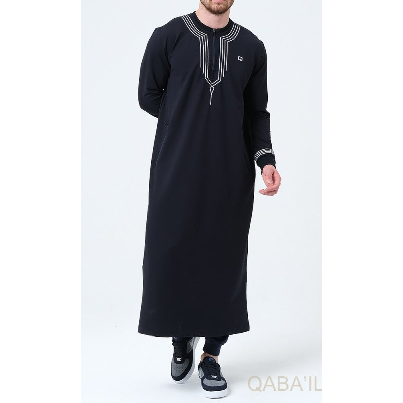 Qamis Long - Bleu Nuit et Broderie Blanc - Qaba'il : Sham Qamis Long - Bleu Nuit et Broderie Blanc - Qaba'il : Sham