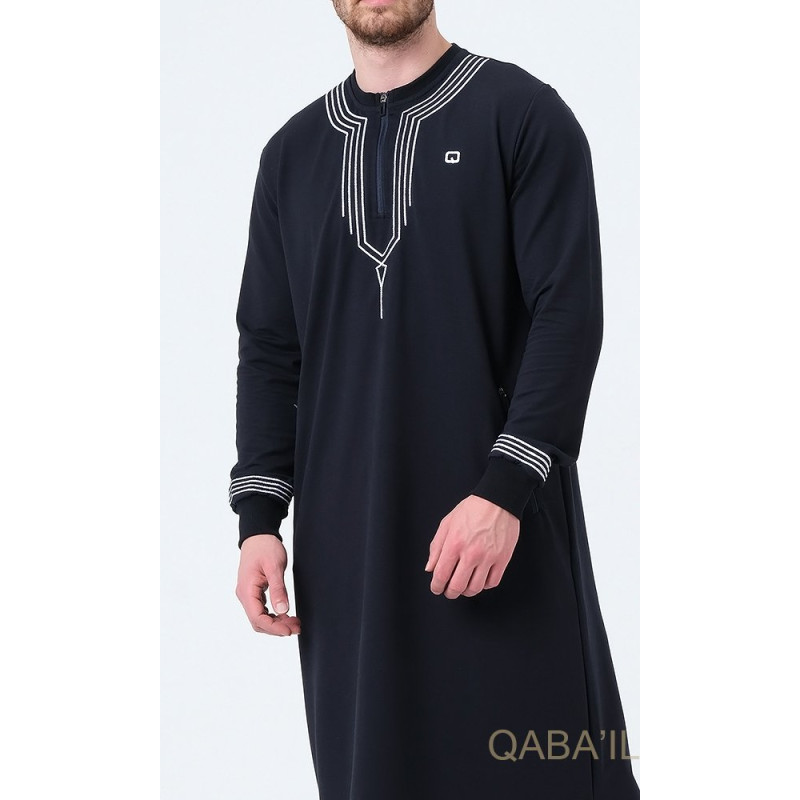 Qamis Long - Bleu Nuit et Broderie Blanc - Qaba'il : Sham Qamis Long - Bleu Nuit et Broderie Blanc - Qaba'il : Sham