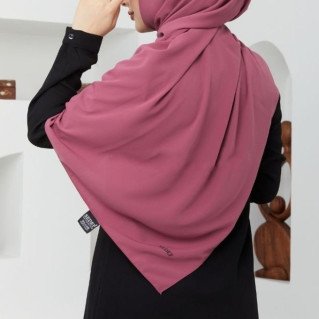 Voile avec Bonnet Intégré - Framboise - Hijab Soie de Médine - Sedef