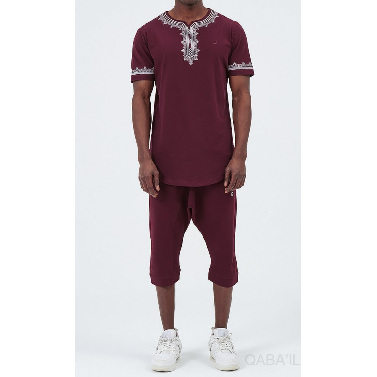 Ensemble Etniz - T-Shirt et Saroual - Bordeaux et Broderie Blanche - Qaba'il S23 : Manches Courtes et Pantacourt