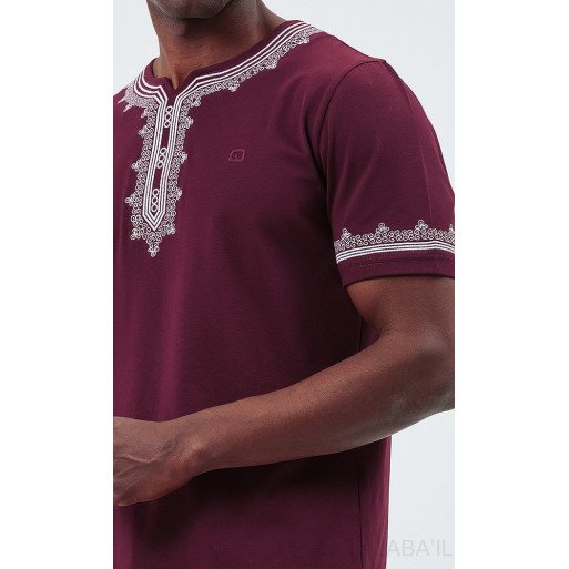 Ensemble Etniz - T-Shirt et Saroual - Bordeaux et Broderie Blanche - Qaba'il S23 : Manches Courtes et Pantacourt