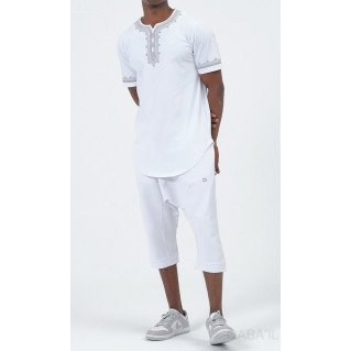 Ensemble Etniz - T-Shirt et Saroual - Blanc et Broderie Grise - Qaba'il S23 : Manches Courtes et Pantacourt